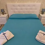 Essential Guest Room